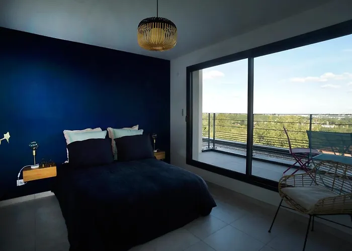 לינה וארוחת בוקר Maison Canopee Saint-Genis-les-Ollières