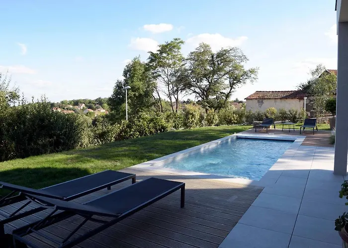לינה וארוחת בוקר Maison Canopee Saint-Genis-les-Ollières