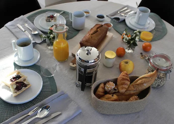 Bed & Breakfast Maison Canopee Saint-Genis-les-Ollieres